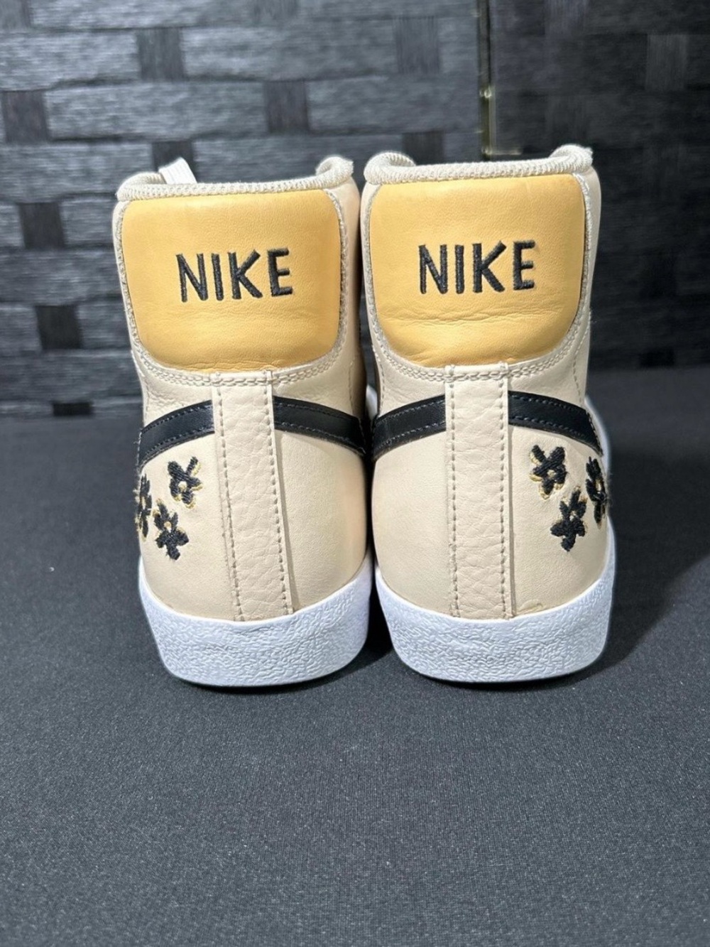 Nike Blazer Mid GS “77” - Picture 4 of 6